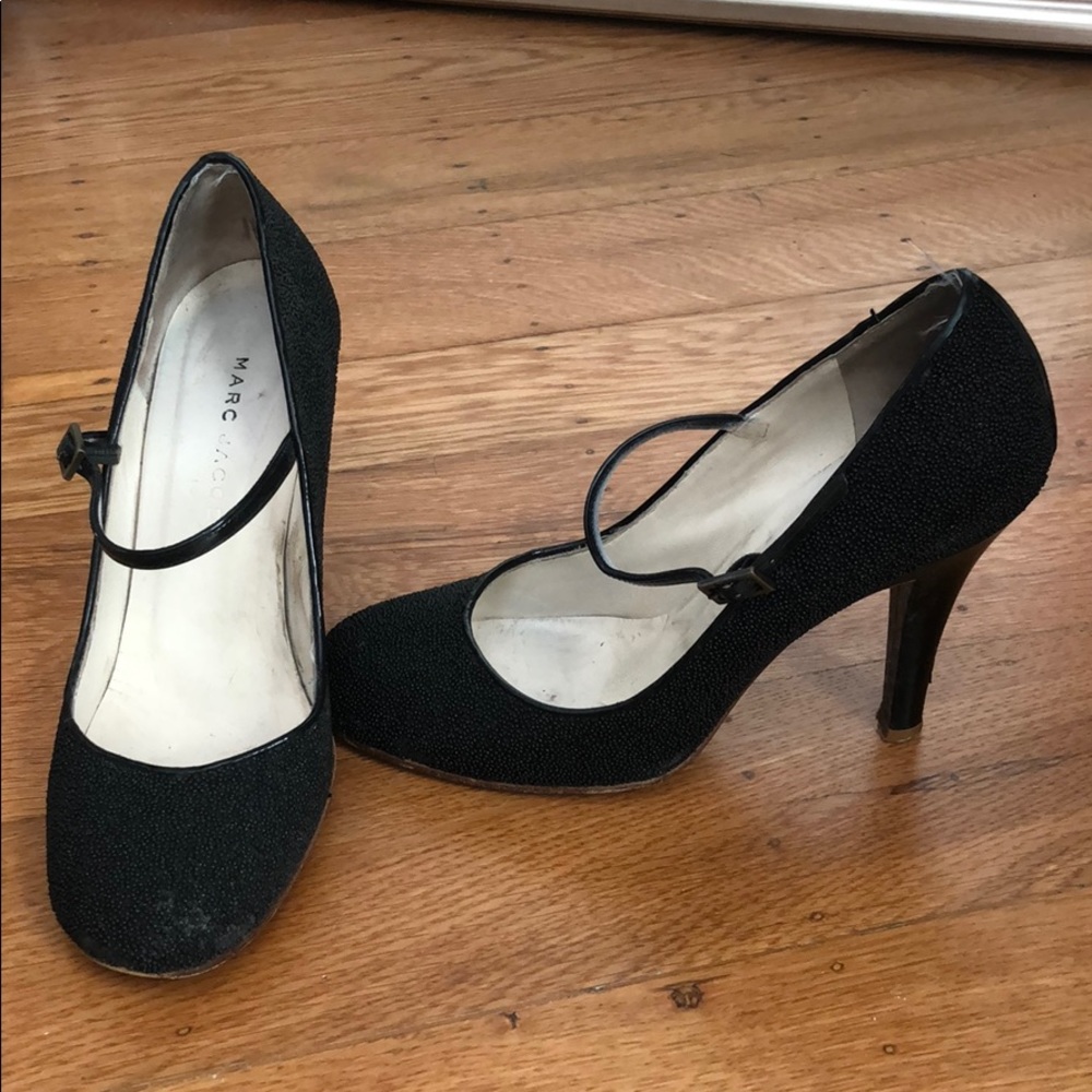 Marc Jacobs Mary Janes texturized heels